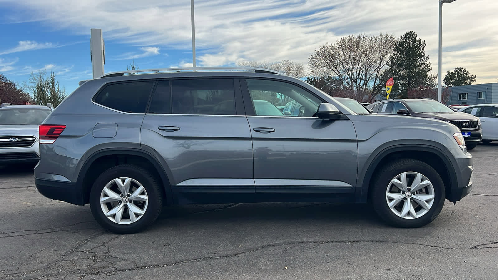 Used 2018 Volkswagen Atlas SE image 4