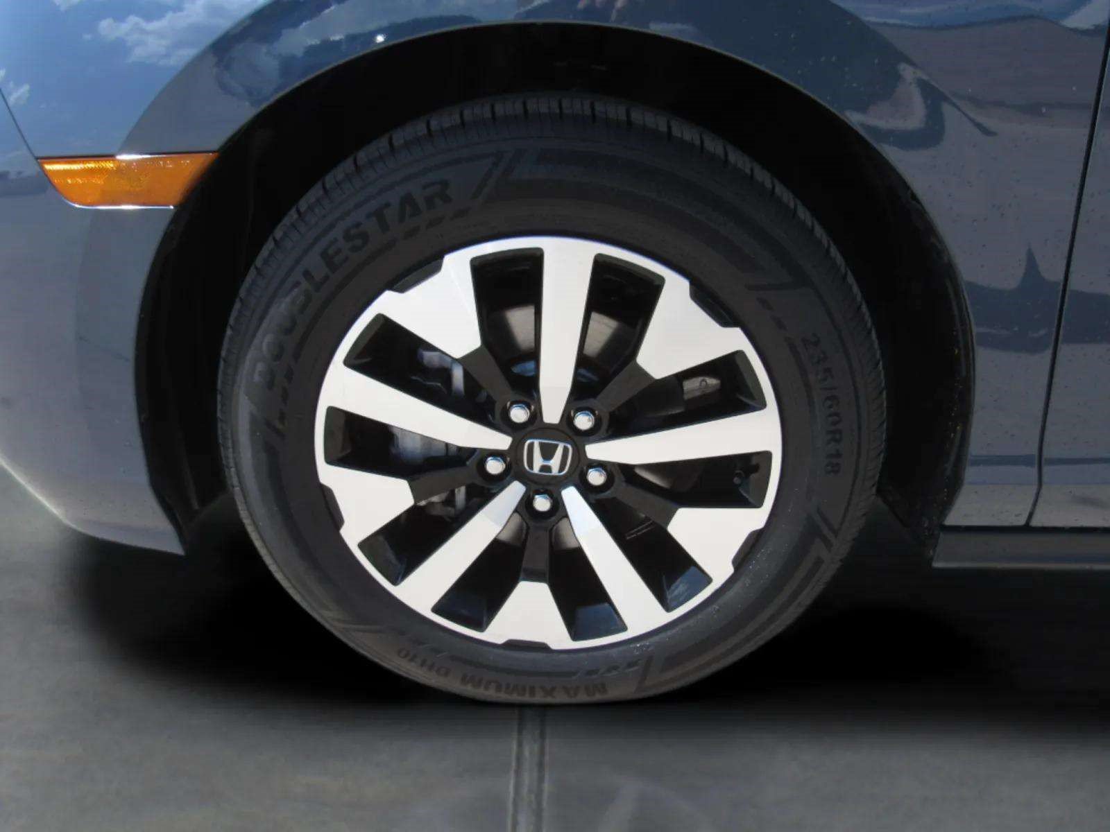 Certified 2025 Honda Odyssey EX-L image 4