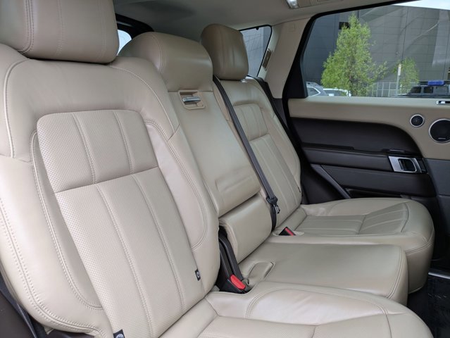Used 2018 Land Rover Range Rover Sport HSE image 21
