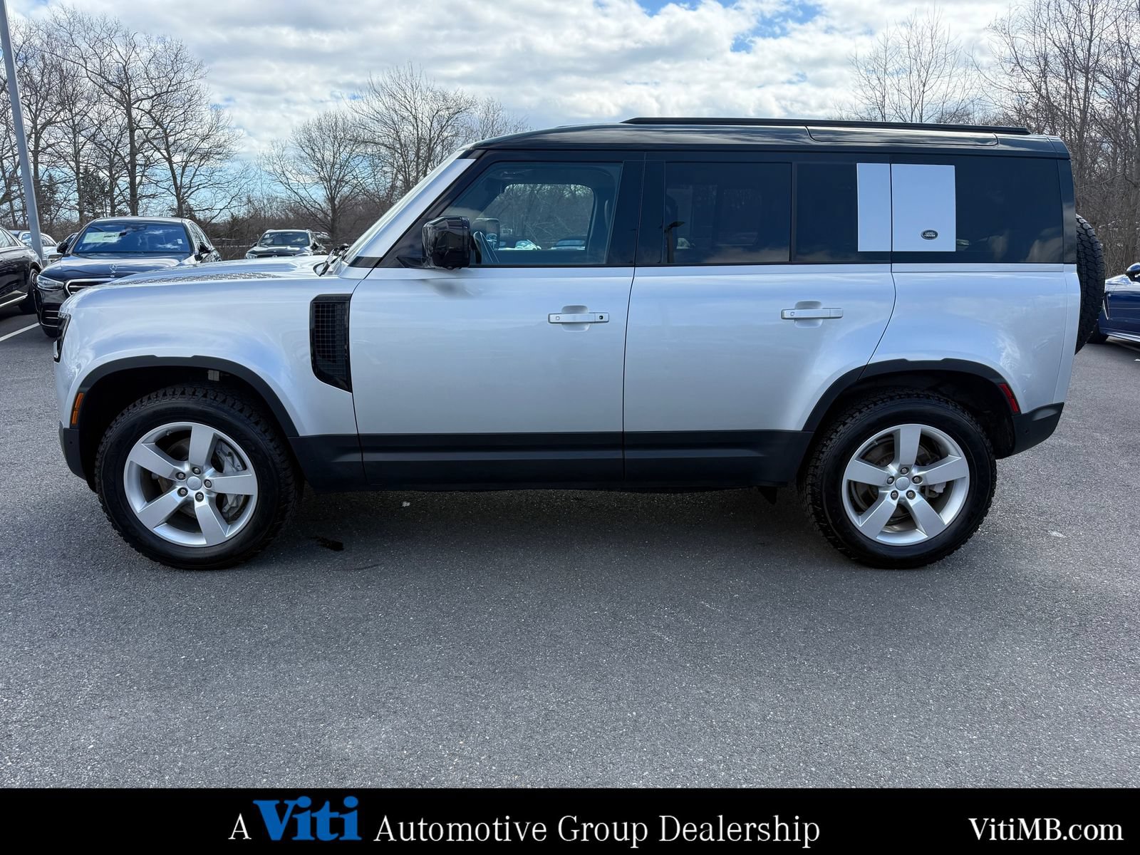Used 2020 Land Rover Defender 110 First Edition AWD/4WD image 5