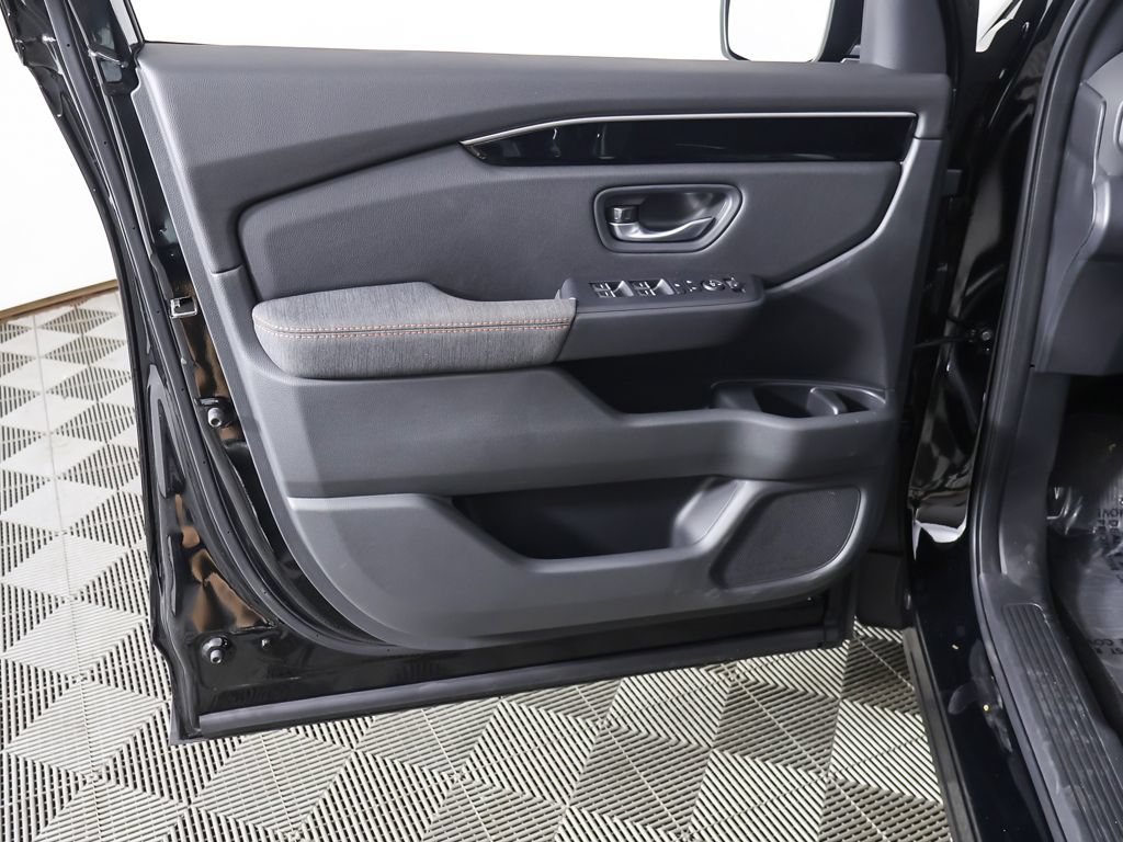 New 2026 Honda Pilot Sport image 13
