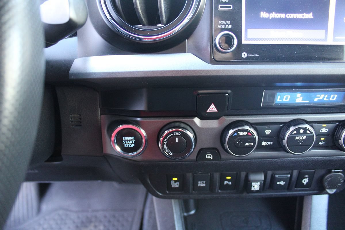 Used 2021 Toyota Tacoma TRD Sport w/ Technology Package AWD/4WD image 31