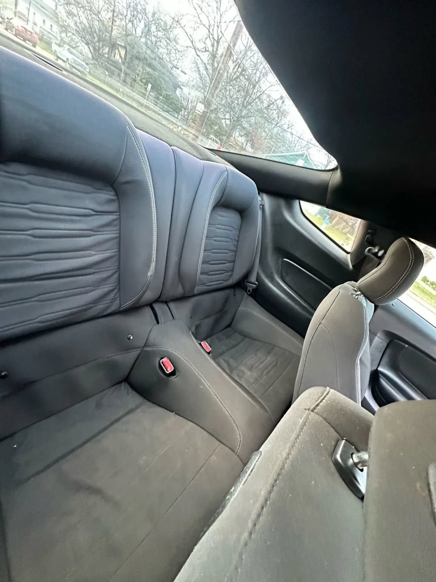Used 2016 Ford Mustang GT w/ Black Accent Package RWD image 17