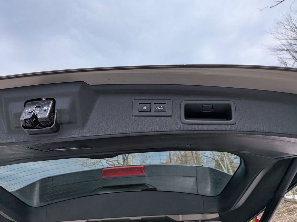 Used 2021 Subaru Forester Touring AWD/4WD image 21