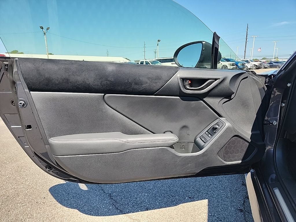 Used 2023 Toyota GR86 Premium w/ ALL Weather Mat Package (TMS) RWD image 27