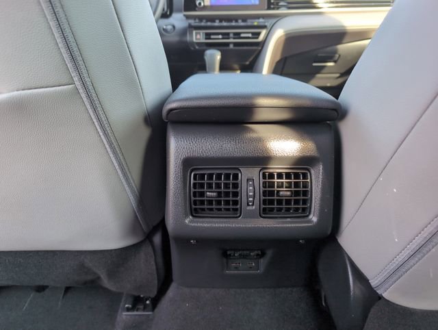 Used 2025 Toyota Camry SE image 27