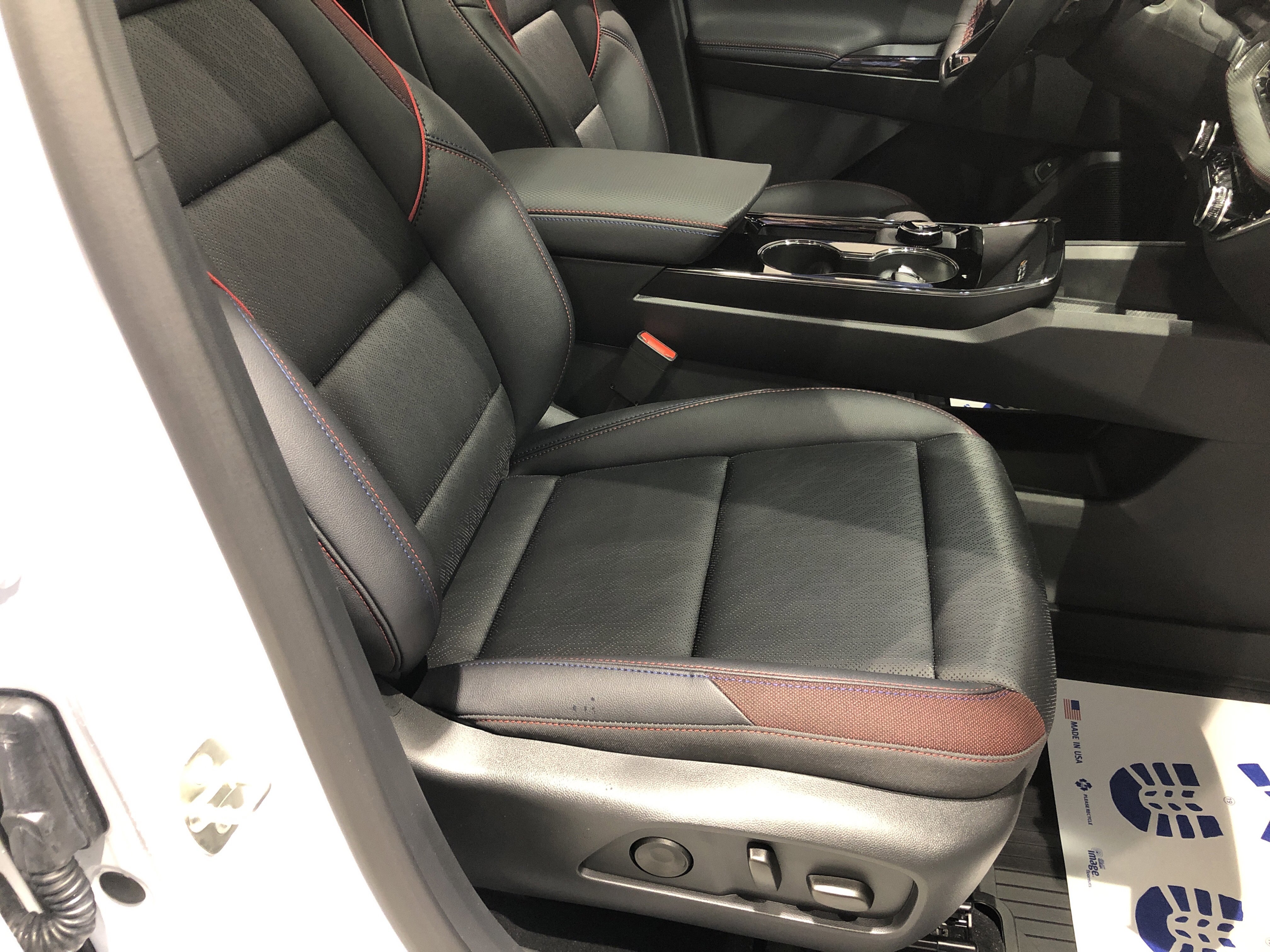 New 2026 Chevrolet Equinox RS w/ Convenience Package III image 11