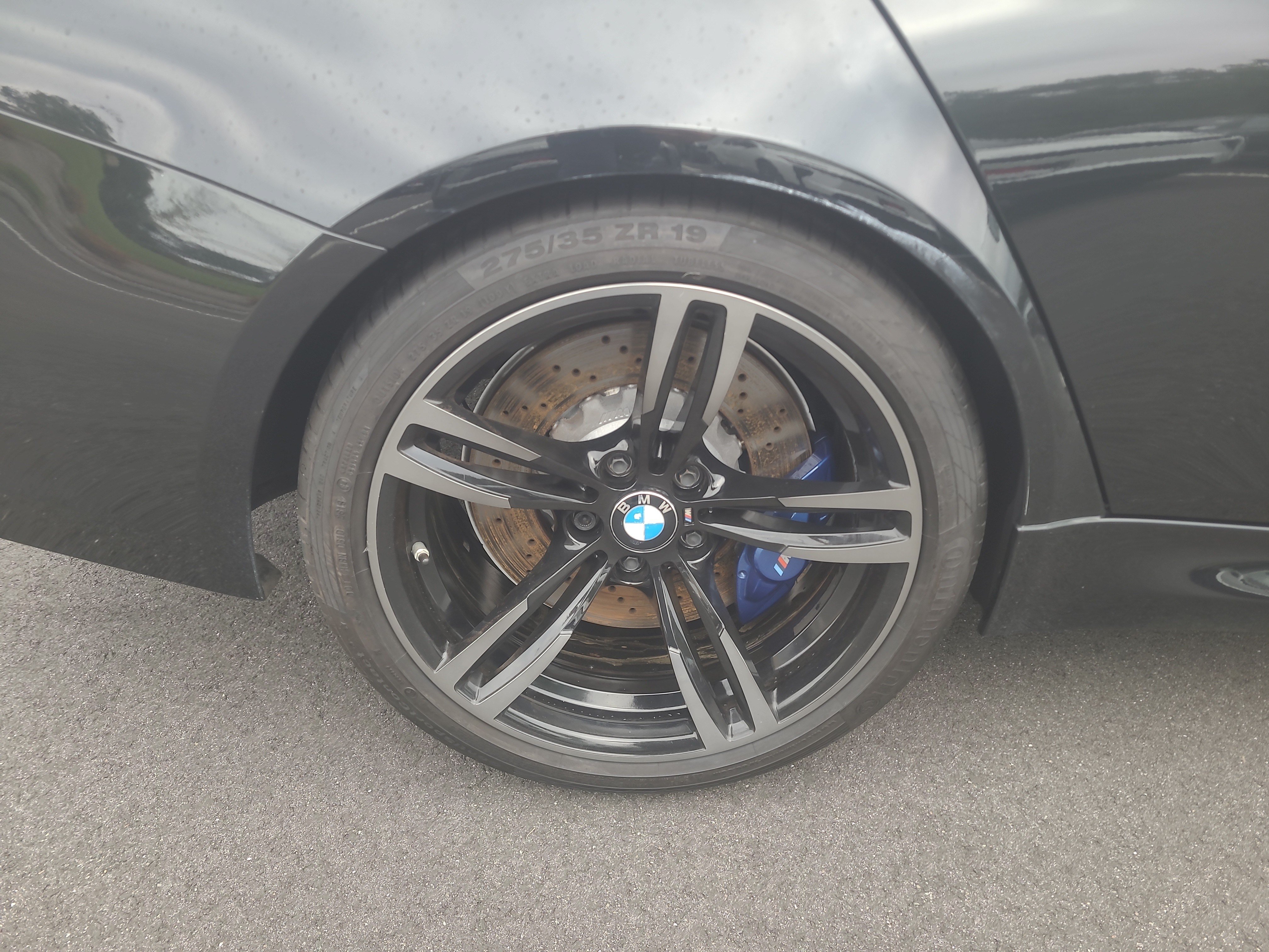Used 2018 BMW M3 CS RWD image 11