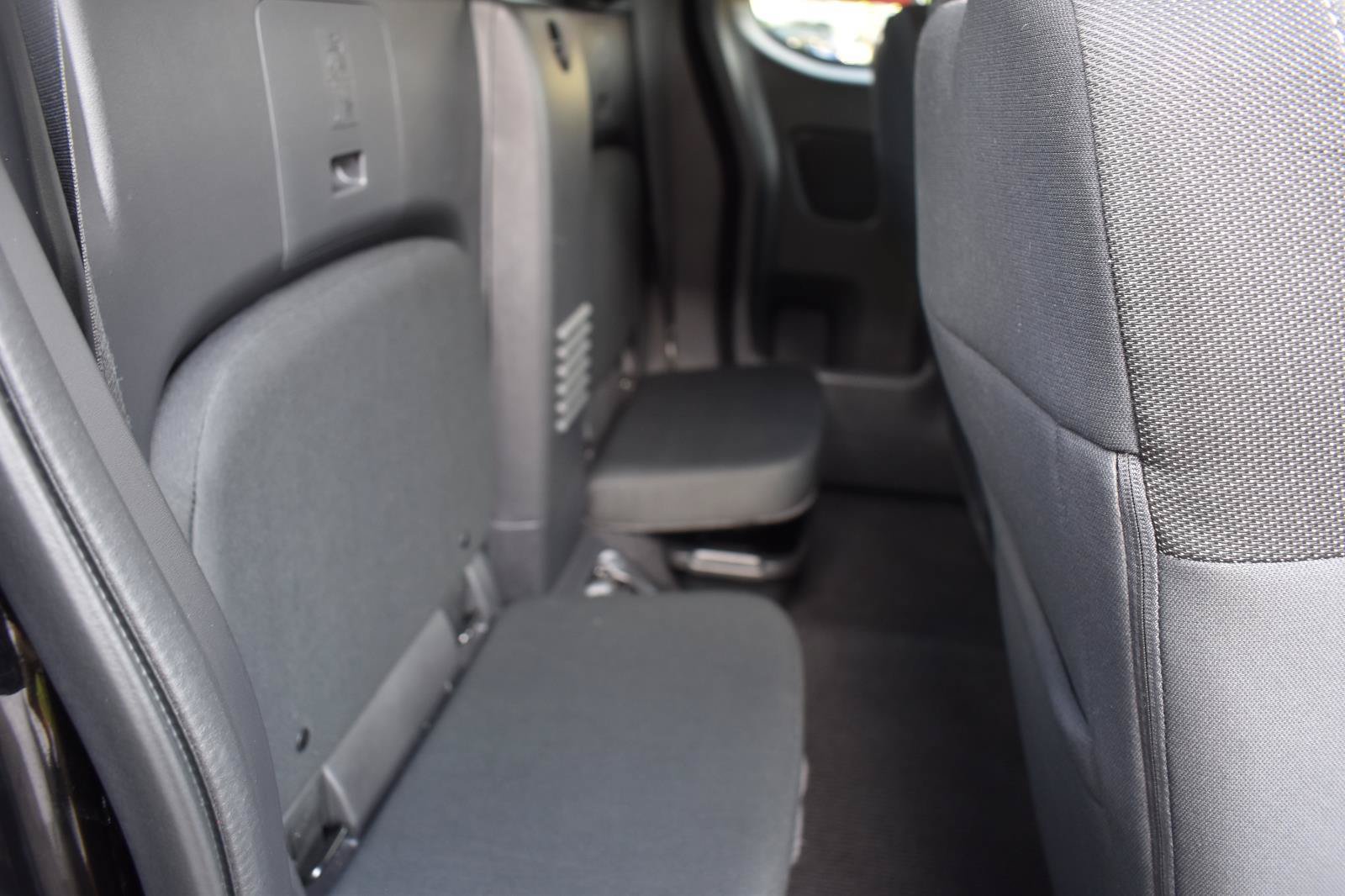 Certified 2025 Nissan Frontier SV RWD image 47