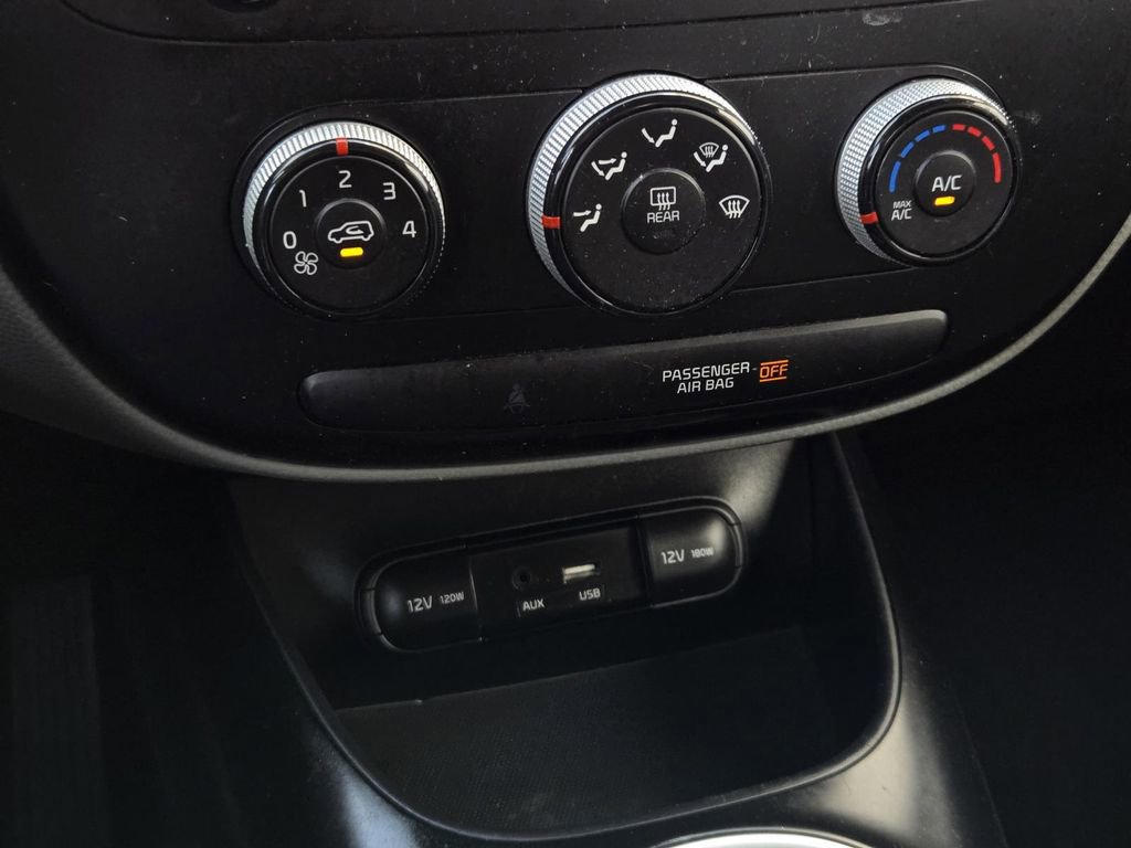 Used 2019 Kia Soul image 21