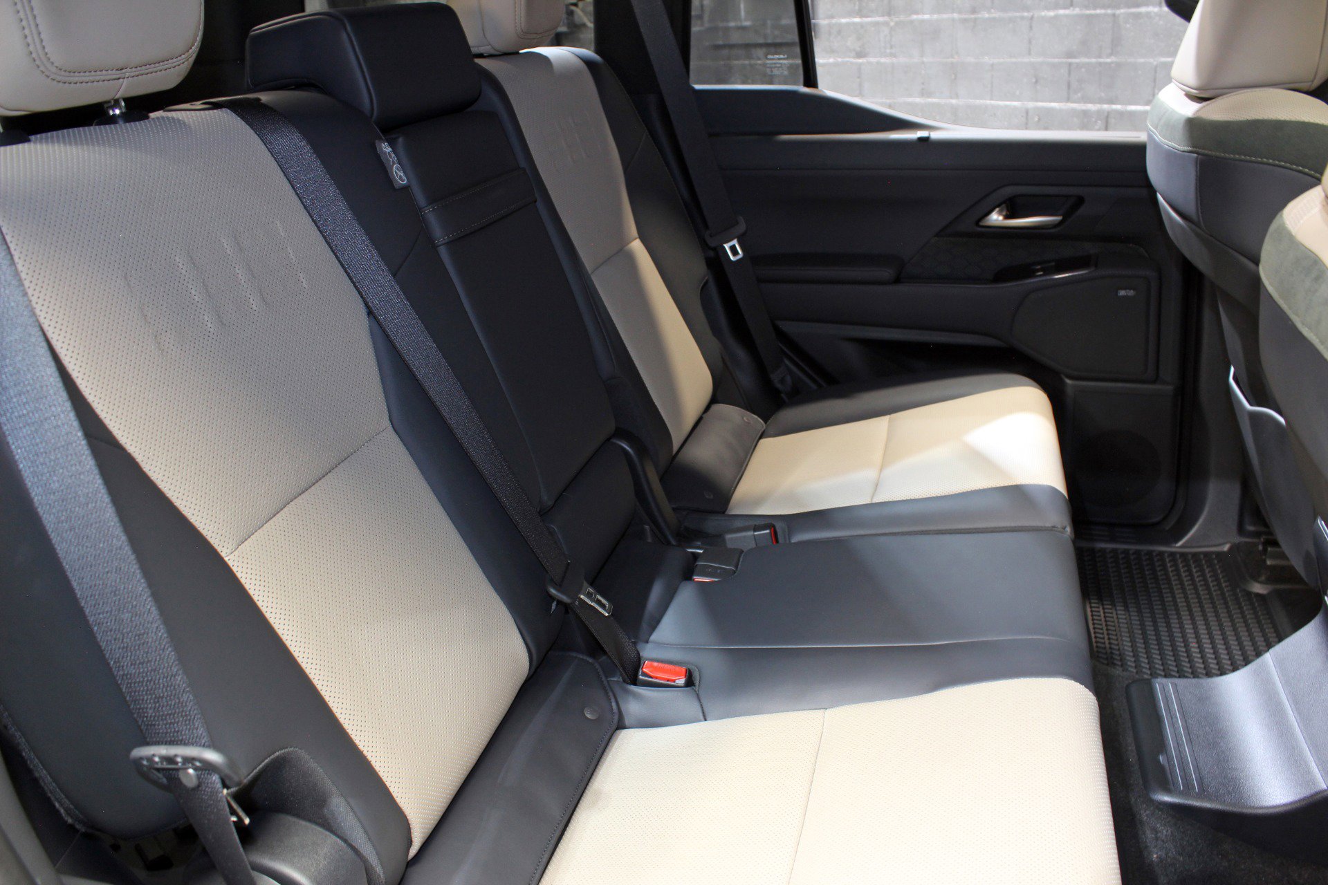 Used 2024 Lexus GX 550 image 45