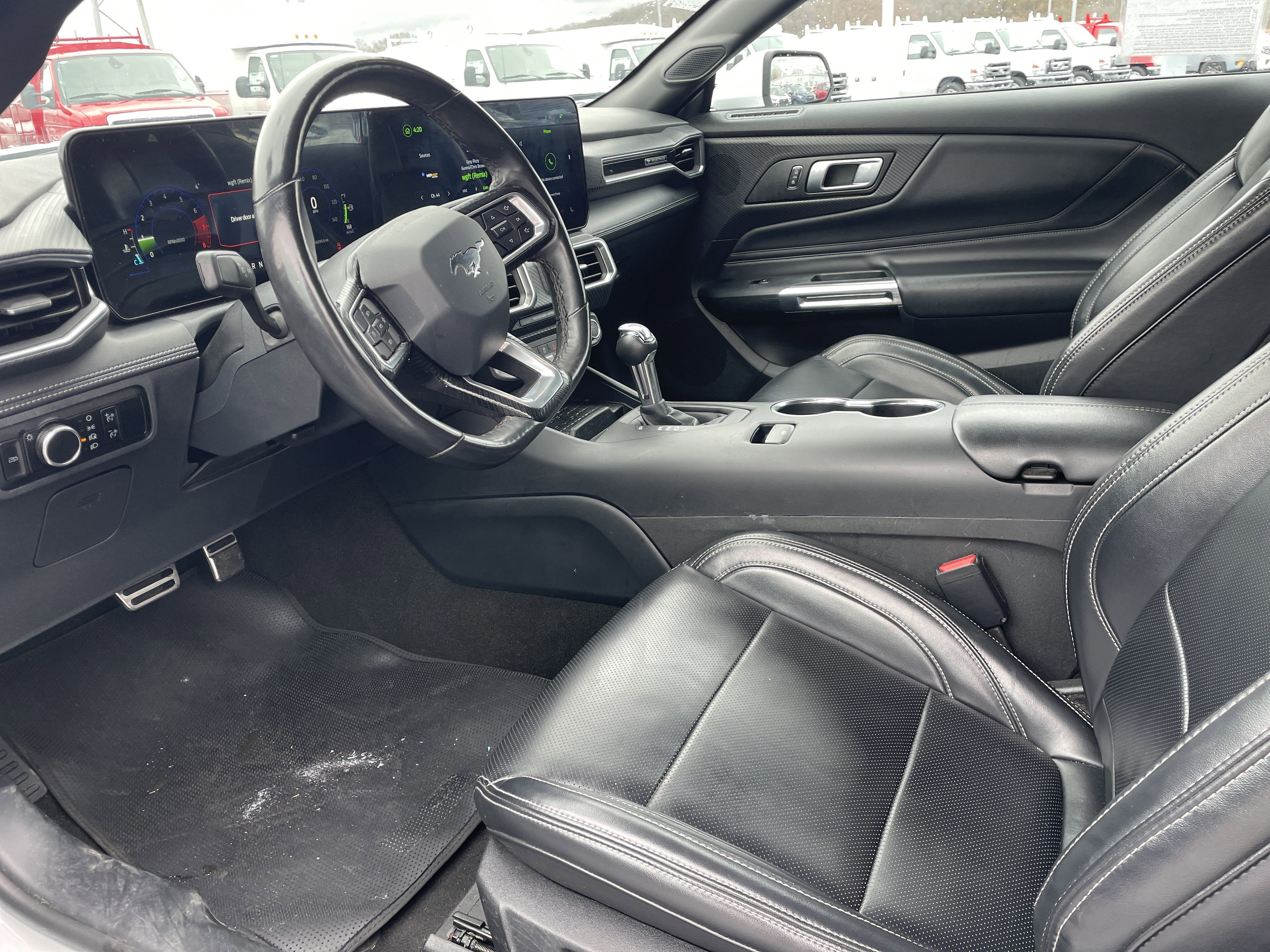 Used 2024 Ford Mustang Premium image 9