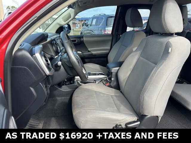 Used 2017 Toyota Tacoma SR image 14