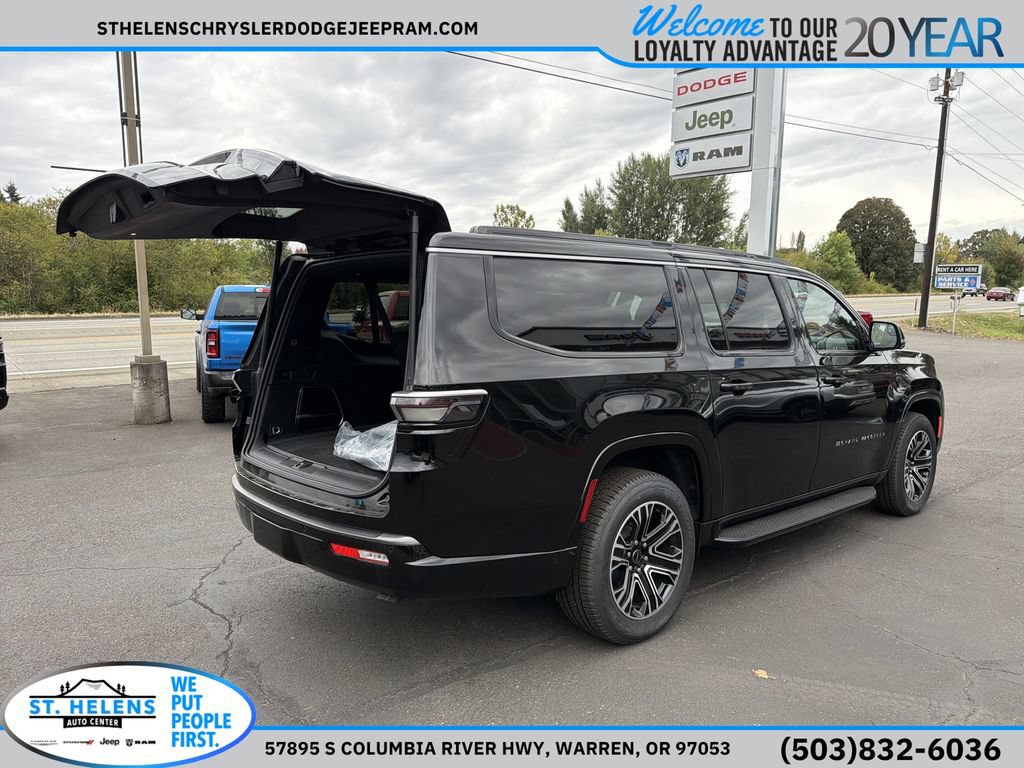 New 2026 Jeep Grand Wagoneer L 4WD w/ Premium Group I image 8