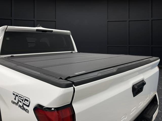 Used 2024 Toyota Tacoma TRD Off-Road image 33