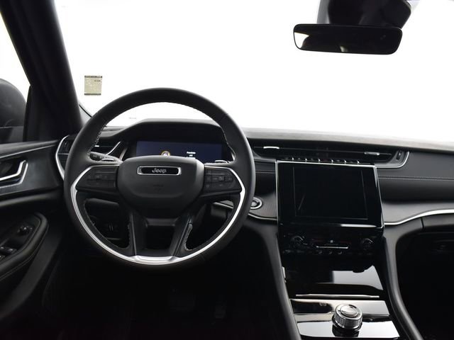 New 2025 Jeep Grand Cherokee L Laredo w/ Trailer Tow Package image 30