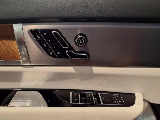 New 2026 Cadillac Vistiq Luxury AWD/4WD image 20