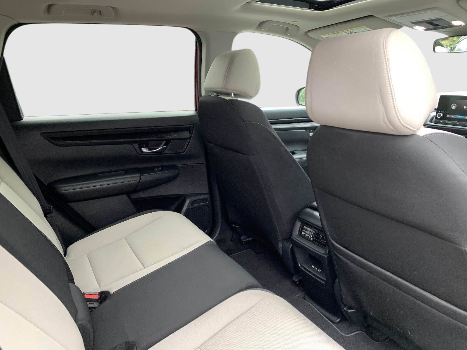 Certified 2025 Honda CR-V EX image 37