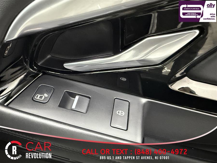 Used 2020 Land Rover Range Rover Evoque SE image 55