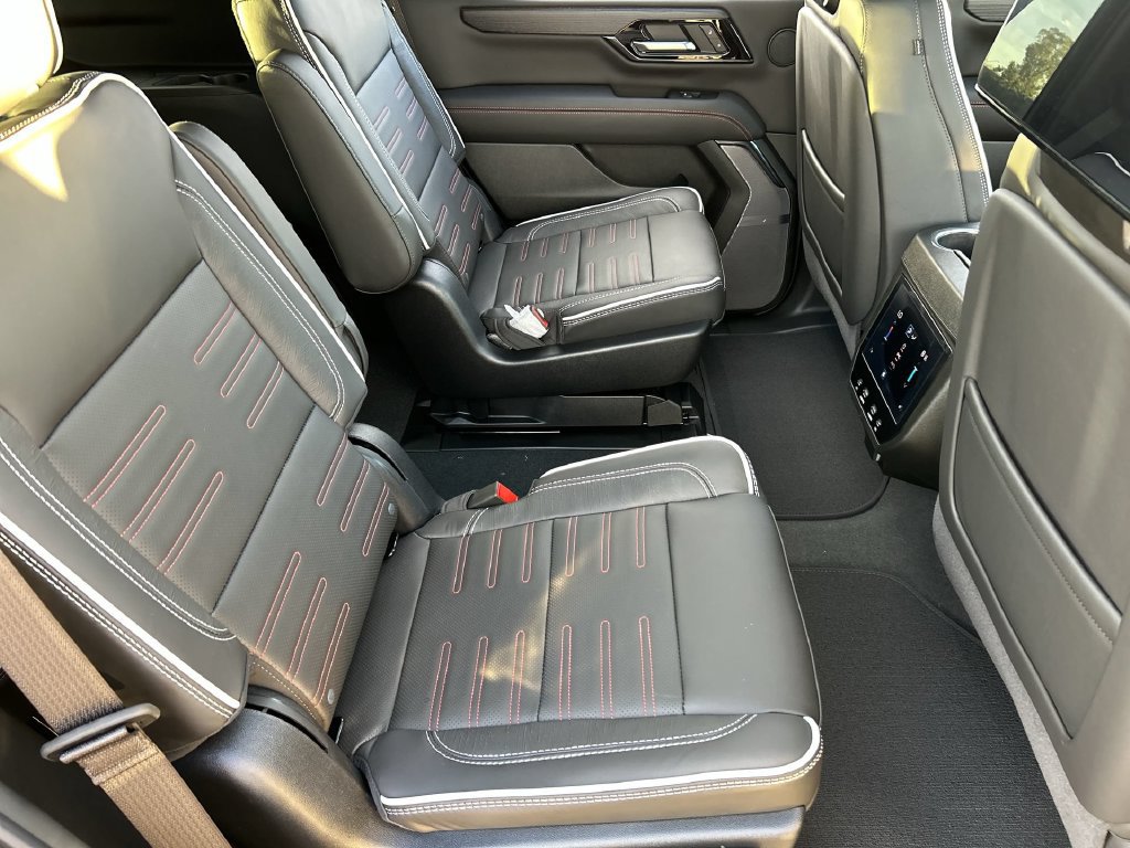 New 2026 GMC Yukon AT4 Ultimate AWD/4WD image 28