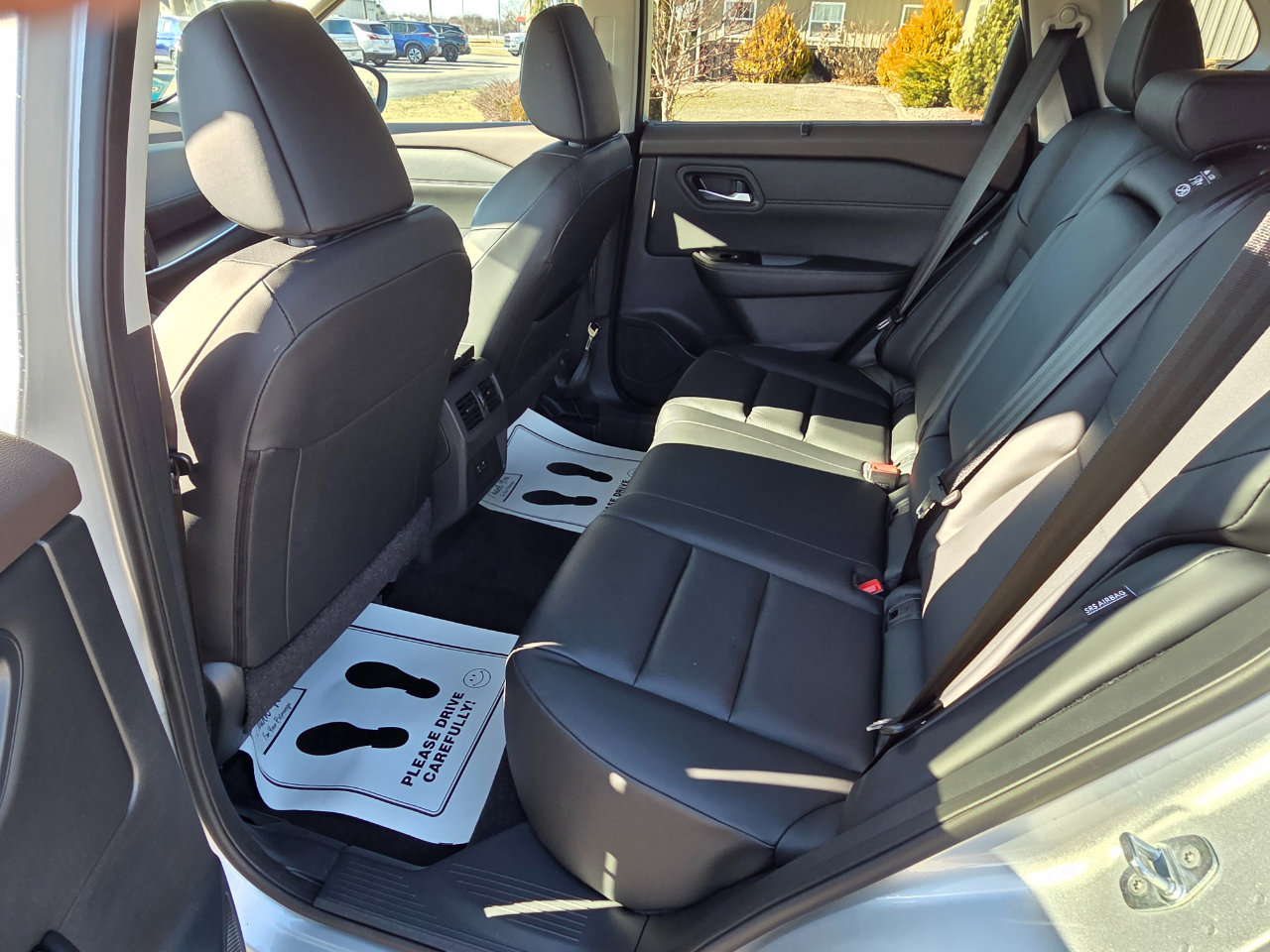 Used 2023 Nissan Rogue SV w/ SV Premium Package image 8