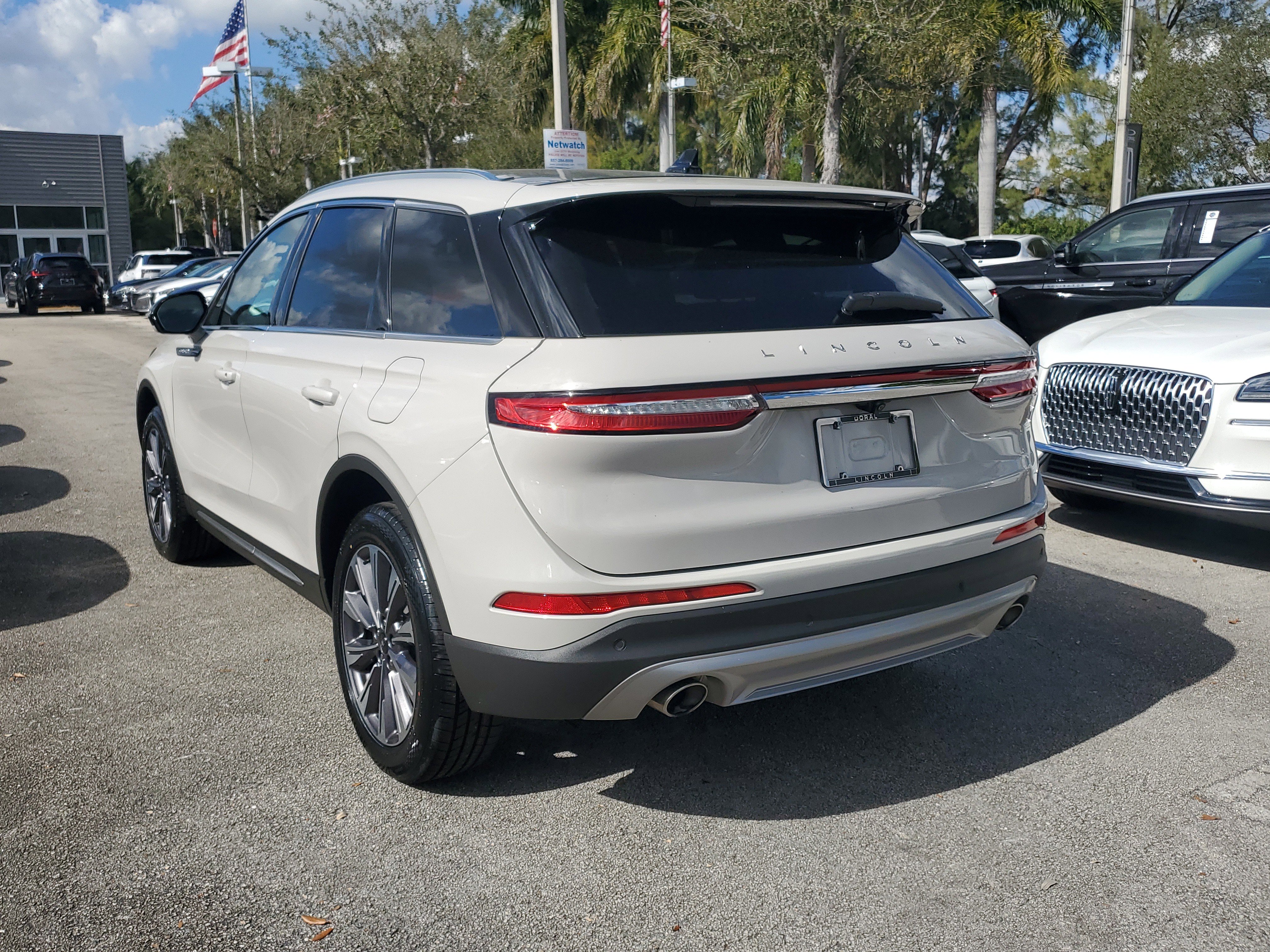 Certified 2022 Lincoln Corsair Reserve image 4