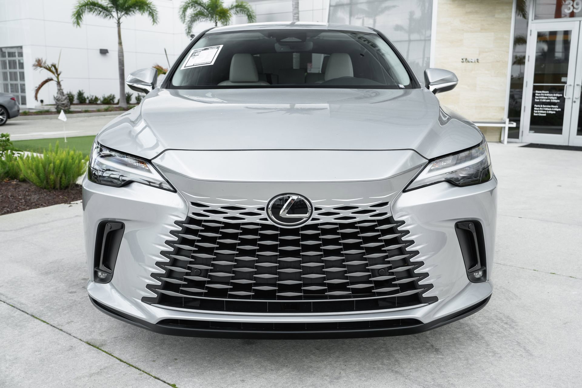 Used 2024 Lexus RX 350 FWD w/ Technology Package image 4