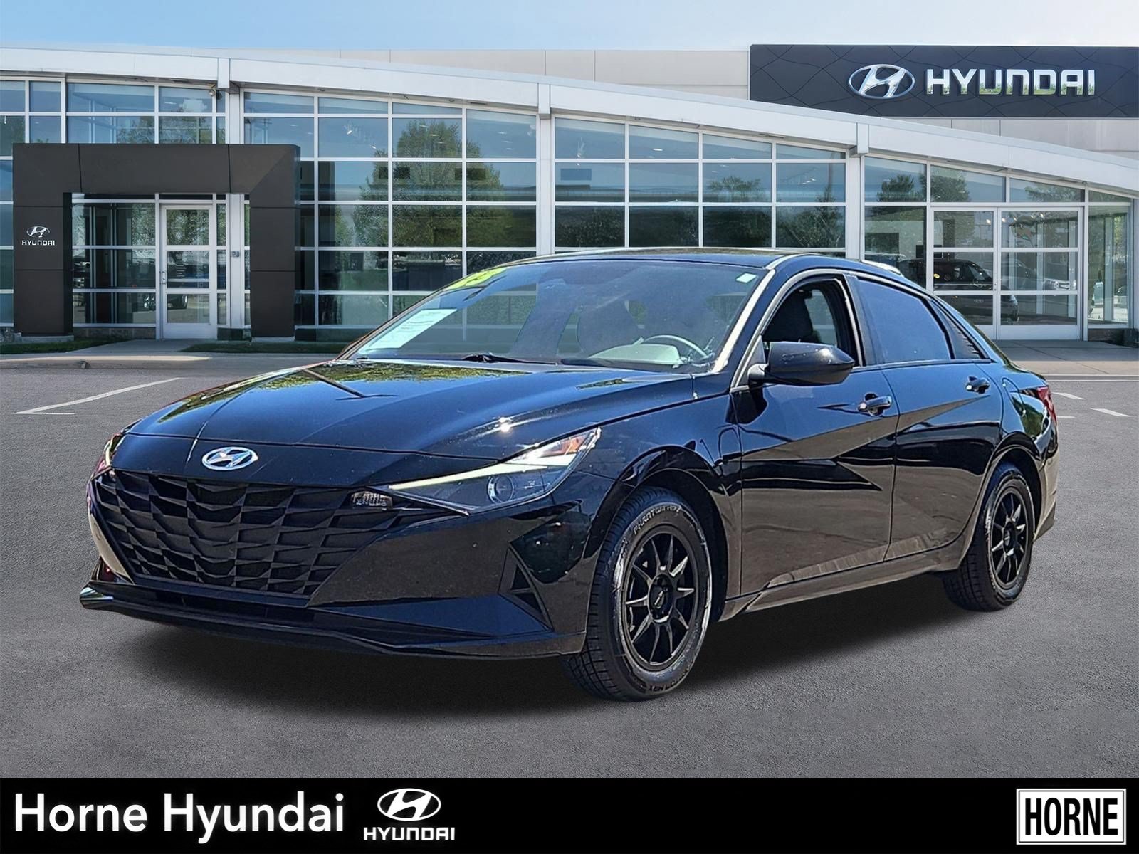 Used 2023 Hyundai Elantra SE FWD video 1