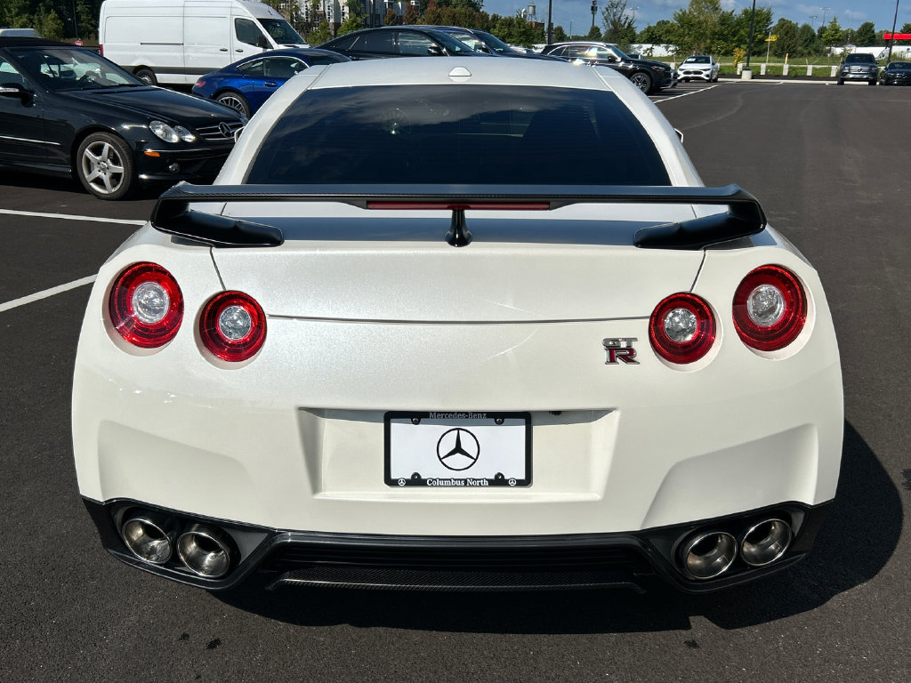 Used 2015 Nissan GT-R Black Edition AWD/4WD image 6