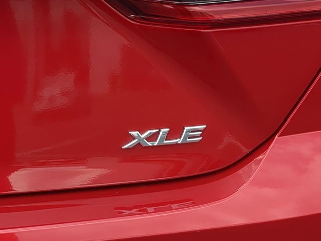 Used 2025 Toyota Camry XLE image 31