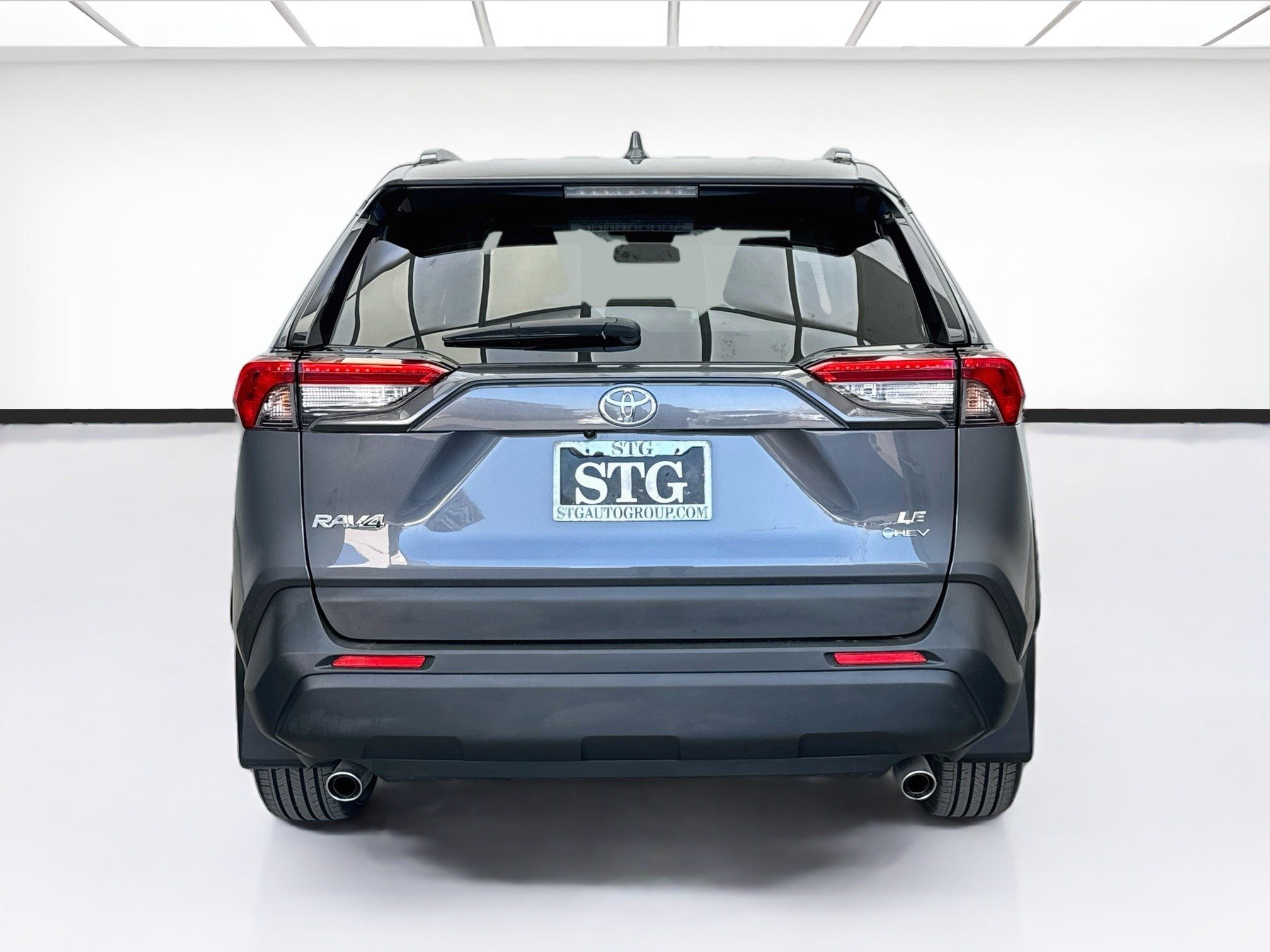 Used 2025 Toyota RAV4 LE AWD/4WD image 5