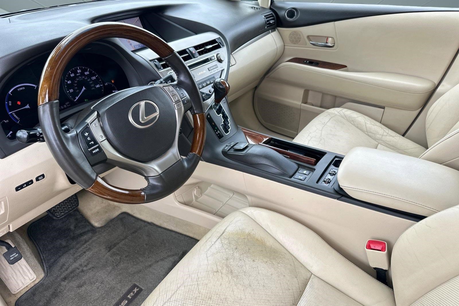 Used 2013 Lexus RX 450h FWD w/ Navigation Pkg image 4