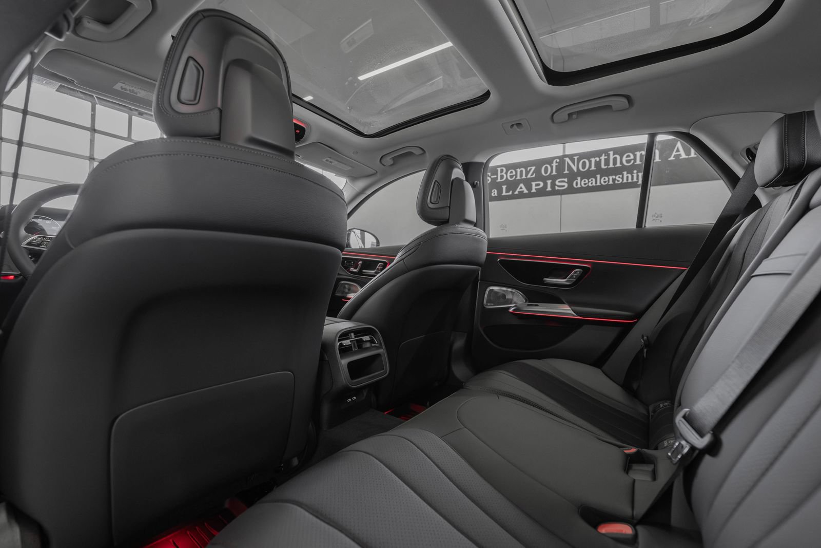 Used 2025 Mercedes-Benz E 450 4MATIC All-Terrain Wagon image 24