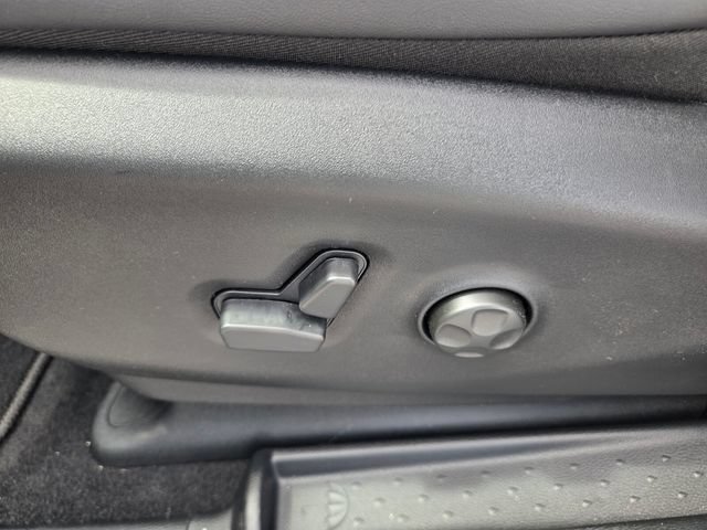 New 2026 Chrysler Pacifica Select FWD image 4
