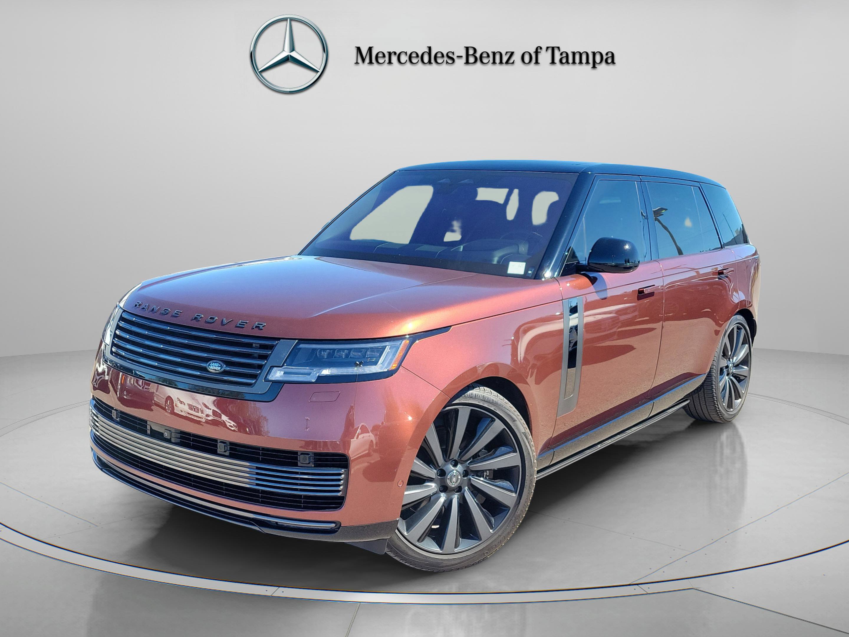 Used 2023 Land Rover Range Rover SV image 1