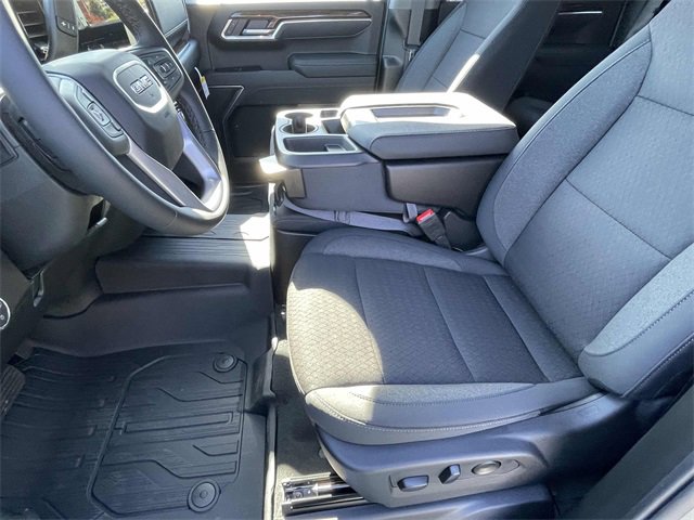 New 2026 GMC Sierra 1500 SLE image 18