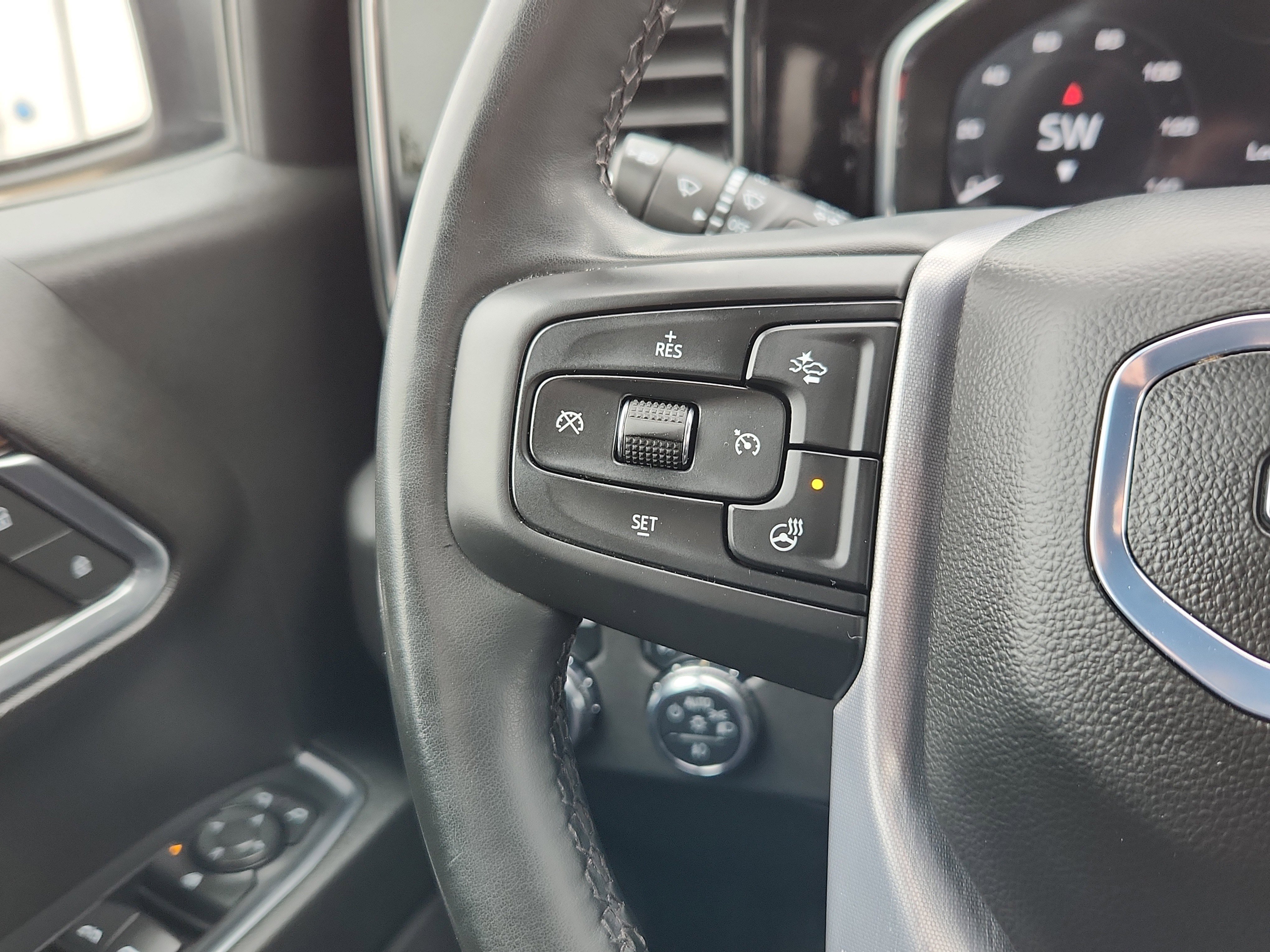 Used 2024 GMC Sierra 1500 Elevation image 16