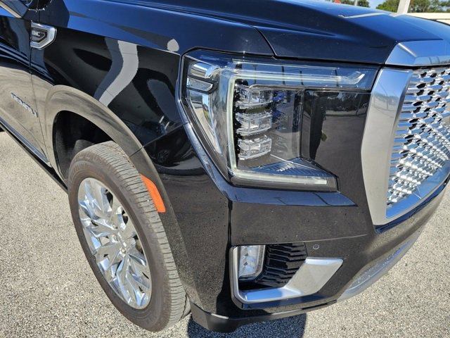 Used 2022 GMC Yukon XL Denali w/ Denali Ultimate Package image 10