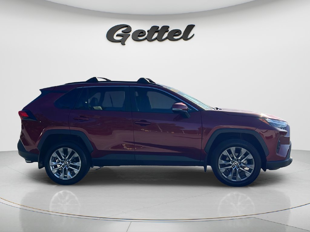 Used 2025 Toyota RAV4 XLE Premium FWD image 4
