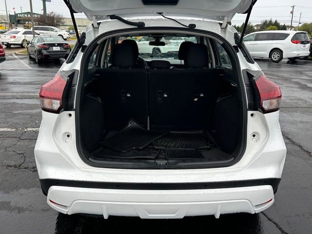 Certified 2024 Nissan Kicks SV FWD image 17