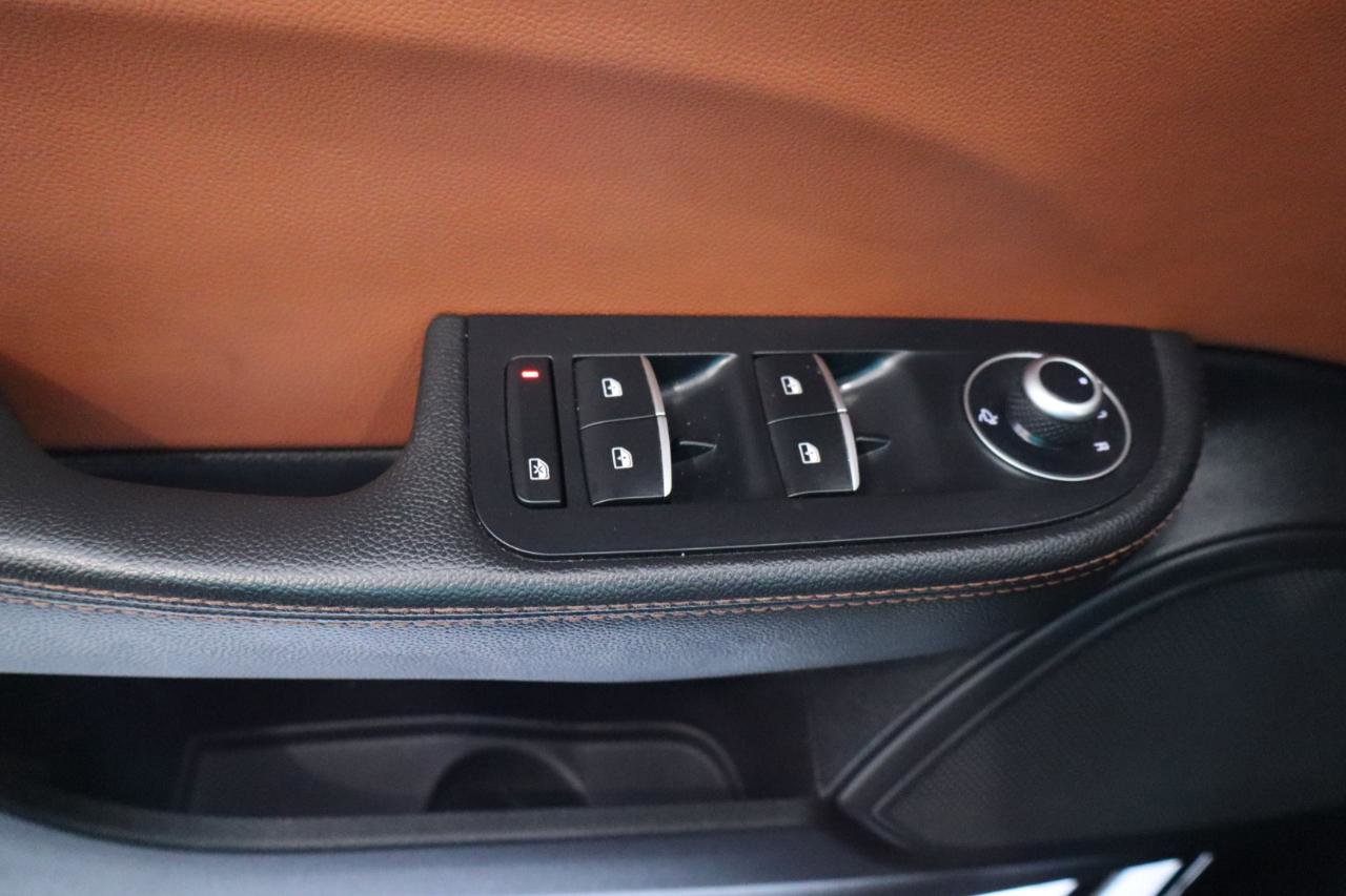 Used 2017 Alfa Romeo Giulia RWD image 29