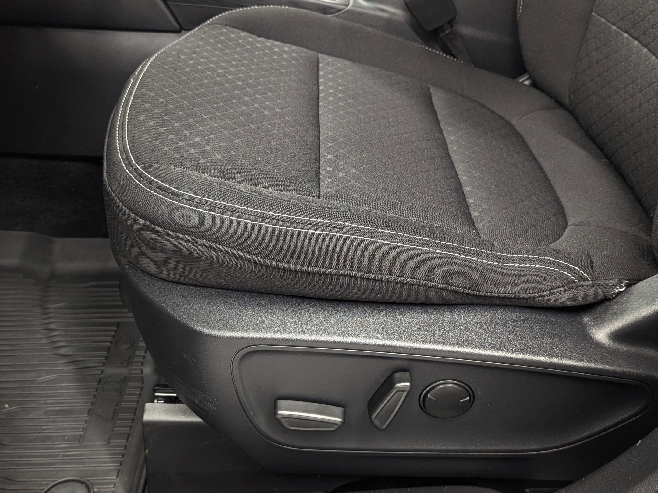 Certified 2024 Ford Escape Active image 11