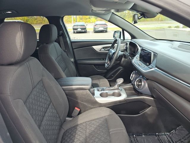 Used 2022 Chevrolet Blazer LT FWD image 31