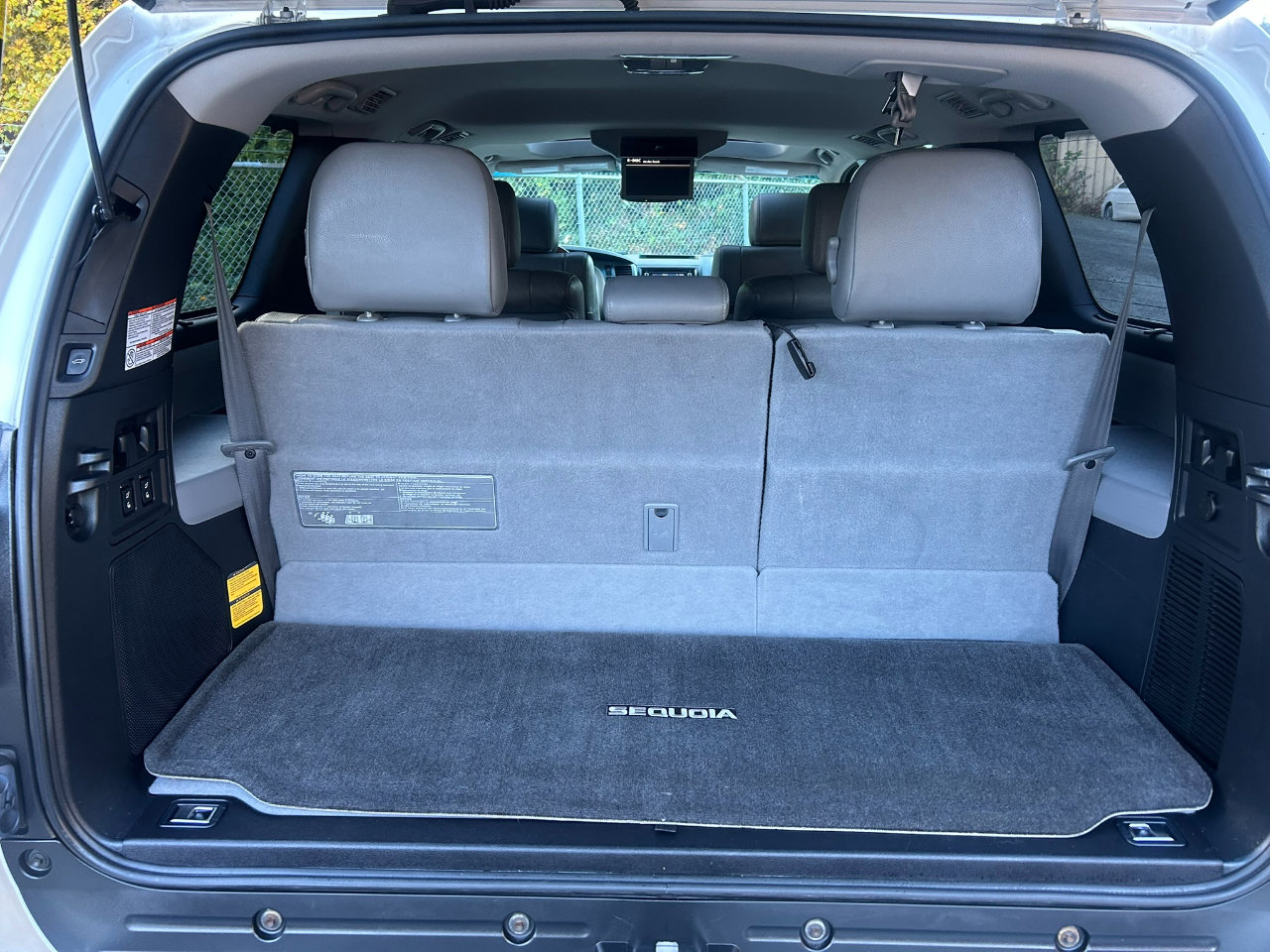 Used 2016 Toyota Sequoia Platinum image 21