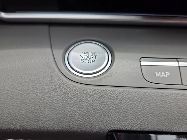 Used 2024 Hyundai Elantra SEL FWD image 25
