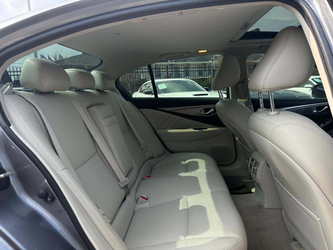 Used 2017 INFINITI Q50 3.0t Premium w/ Cargo Package (L95) image 13