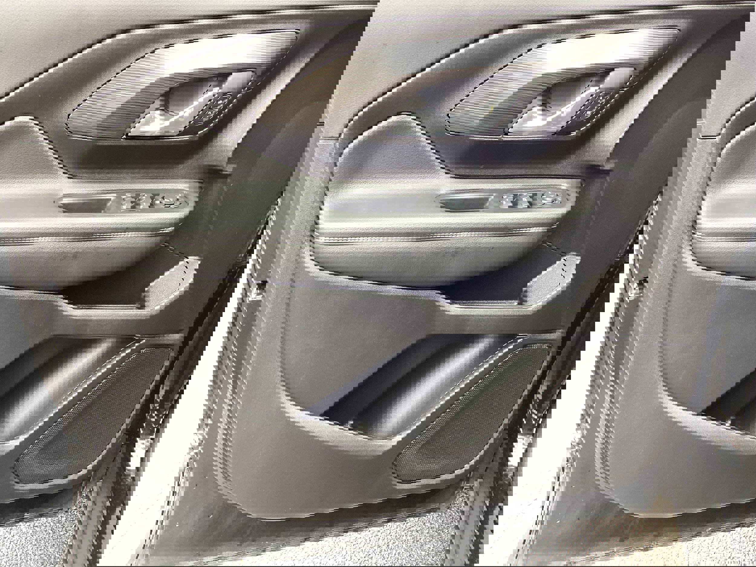 Used 2024 GMC Terrain SLE image 15