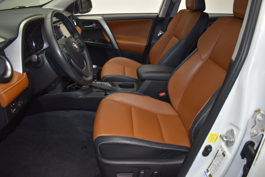 Used 2017 Toyota RAV4 Limited w/ Advanced Technology Package AWD/4WD image 14