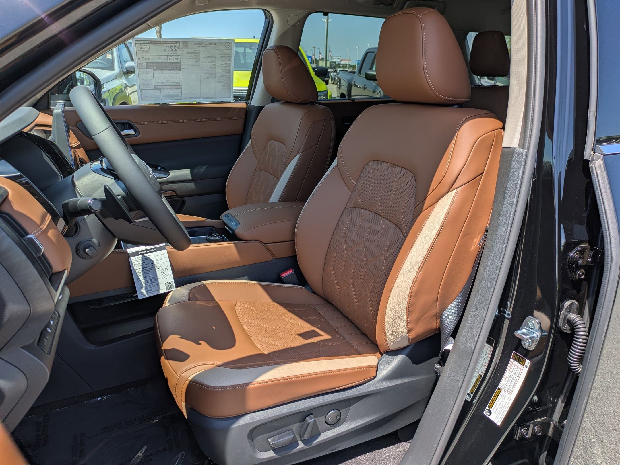 New 2026 Nissan Pathfinder Platinum AWD/4WD image 12