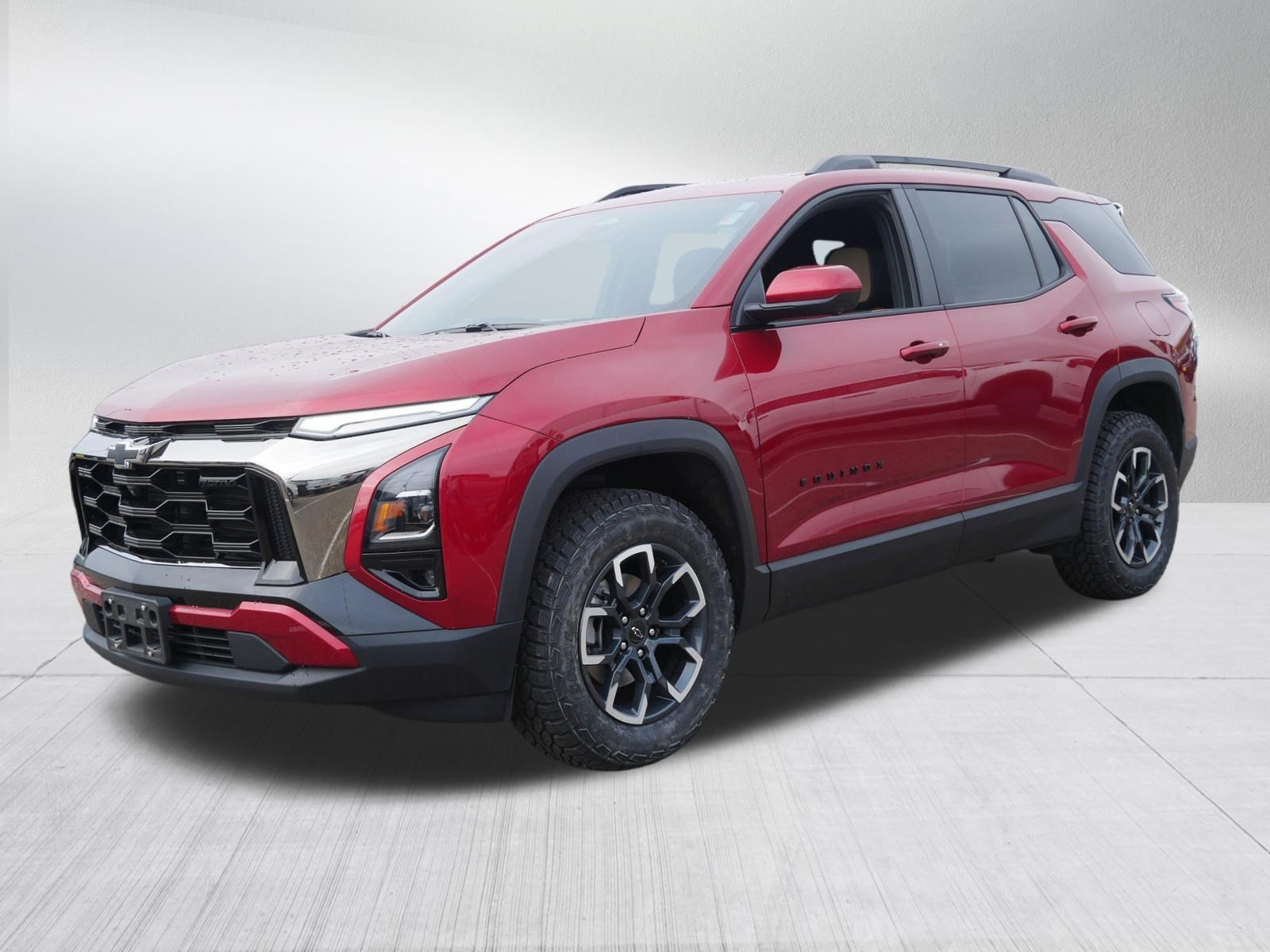 Used 2025 Chevrolet Equinox ACTIV w/ Safety and Technology Package AWD/4WD image 3